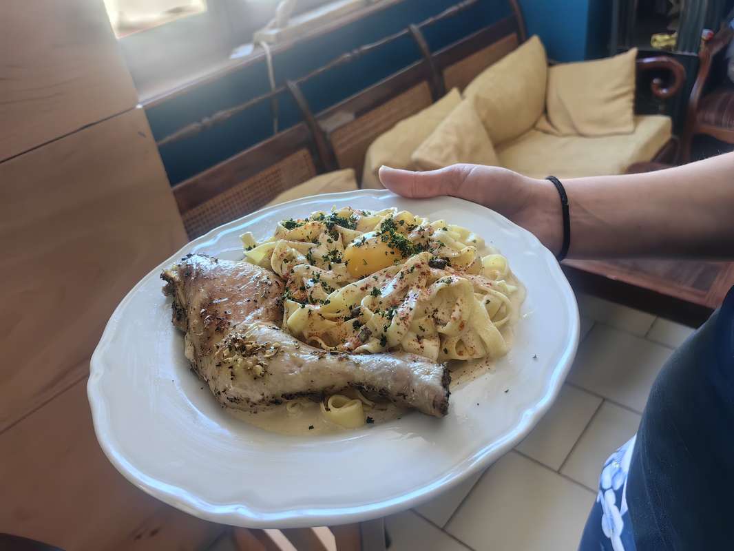 plat:  poulet pâtes